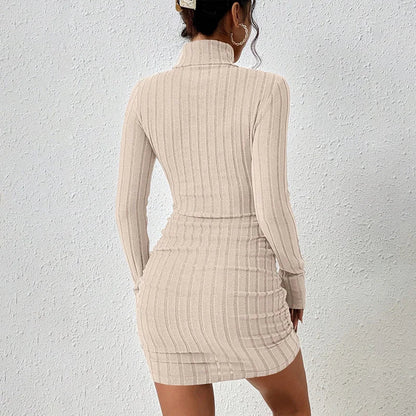 CM | Vestido corto de jersey con cuello alto