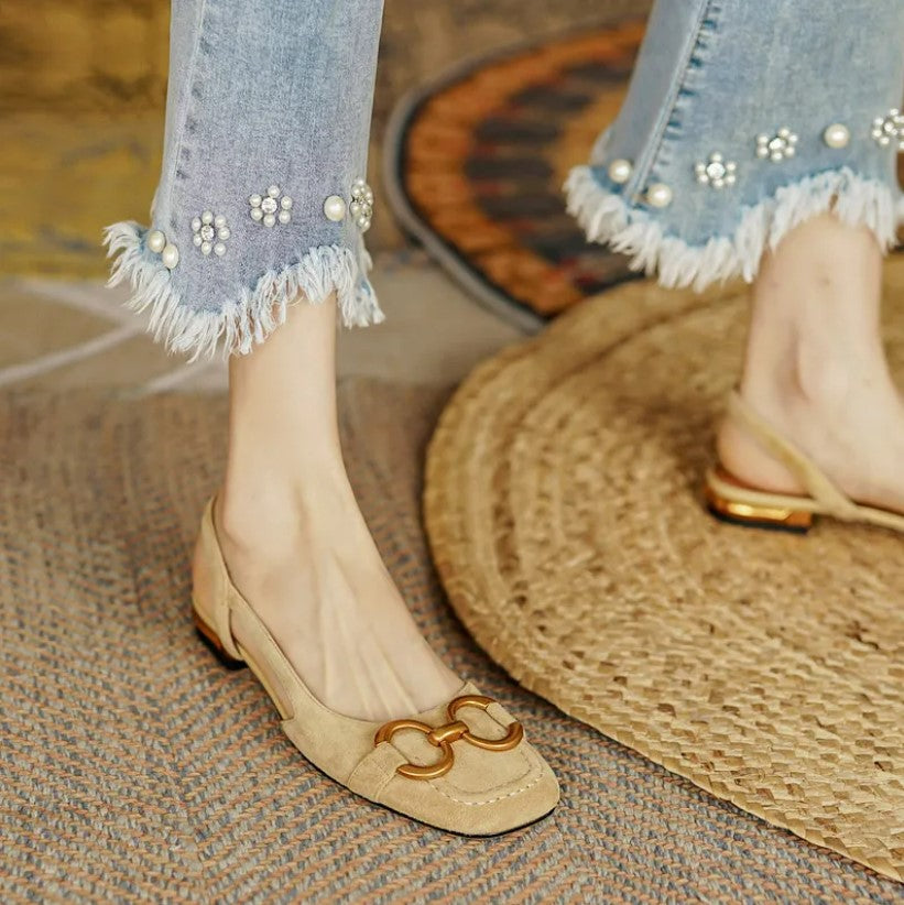 CM | SANDALIAS CON HEBILLA METÁLICA