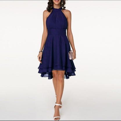 CM | Vestido corto con cuello alto y volantes