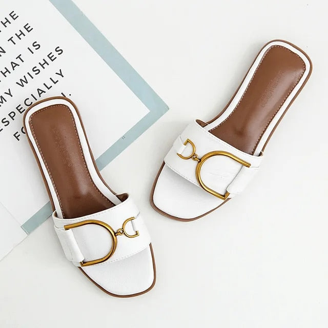 CM | Elegantes sandalias con hebilla