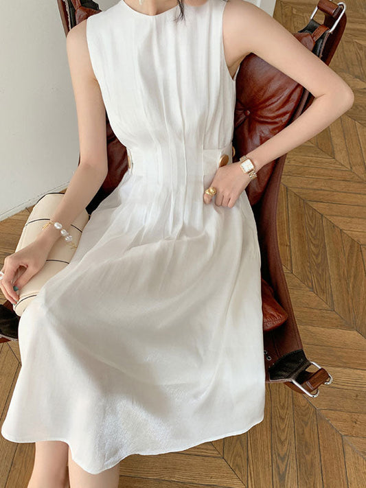 CM | Vestido midi de satén con adorno de botones