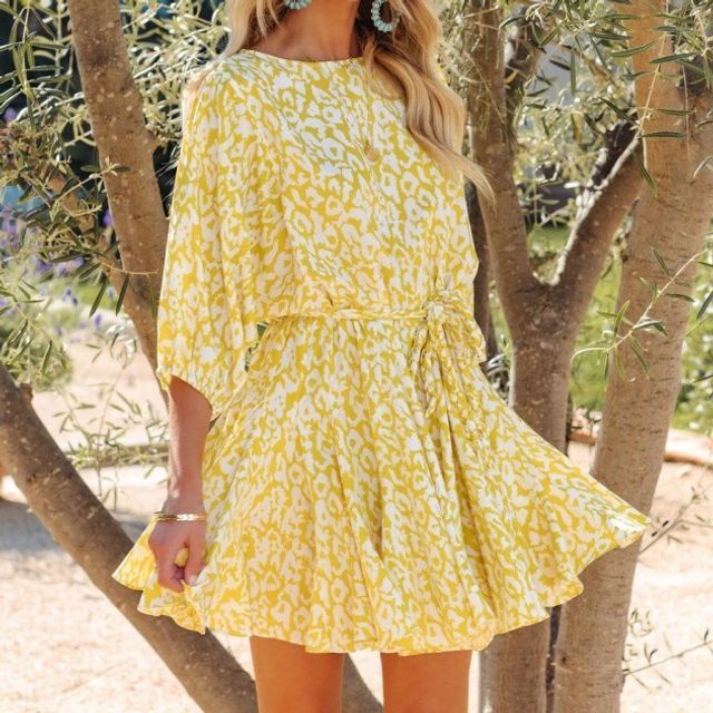 CM | Mini vestido con mangas abullonadas YS10022