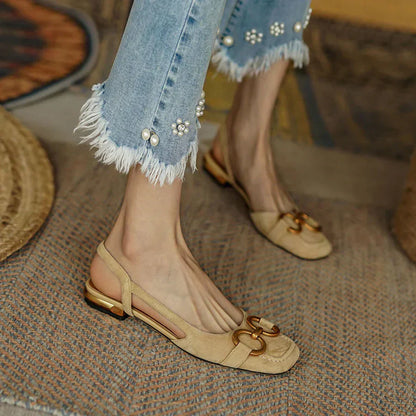 CM | SANDALIAS CON HEBILLA METÁLICA