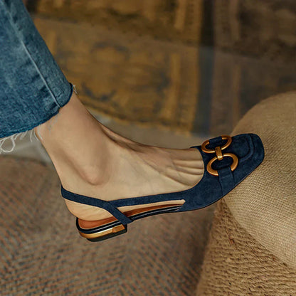 CM | SANDALIAS CON HEBILLA METÁLICA