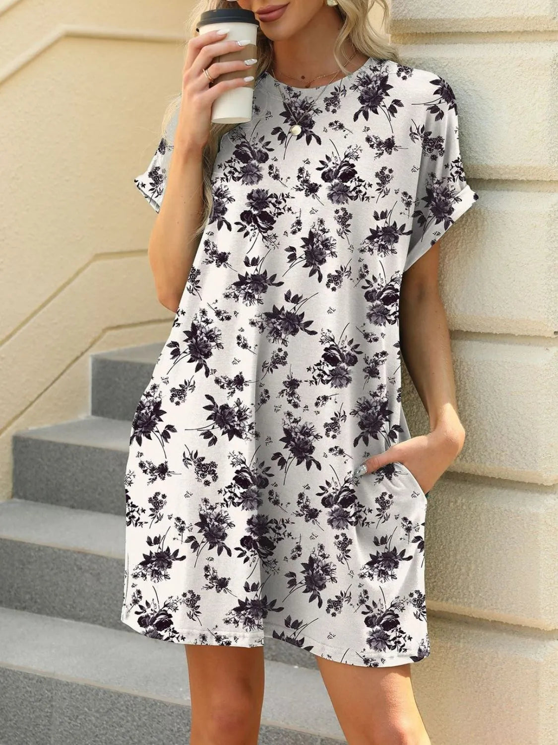 CM | Mini vestido manga corta cuello redondo estampado