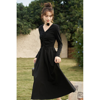 CM | Elegante Vestido Midi de Punto Negro con Cuello en V y Línea A
