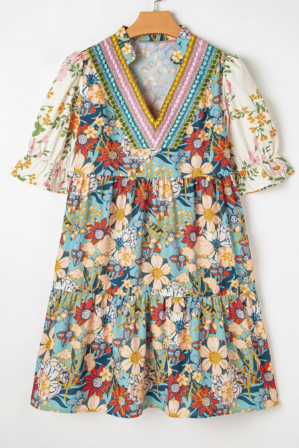 CM | Minivestido estampado con mangas de muesca y volantes