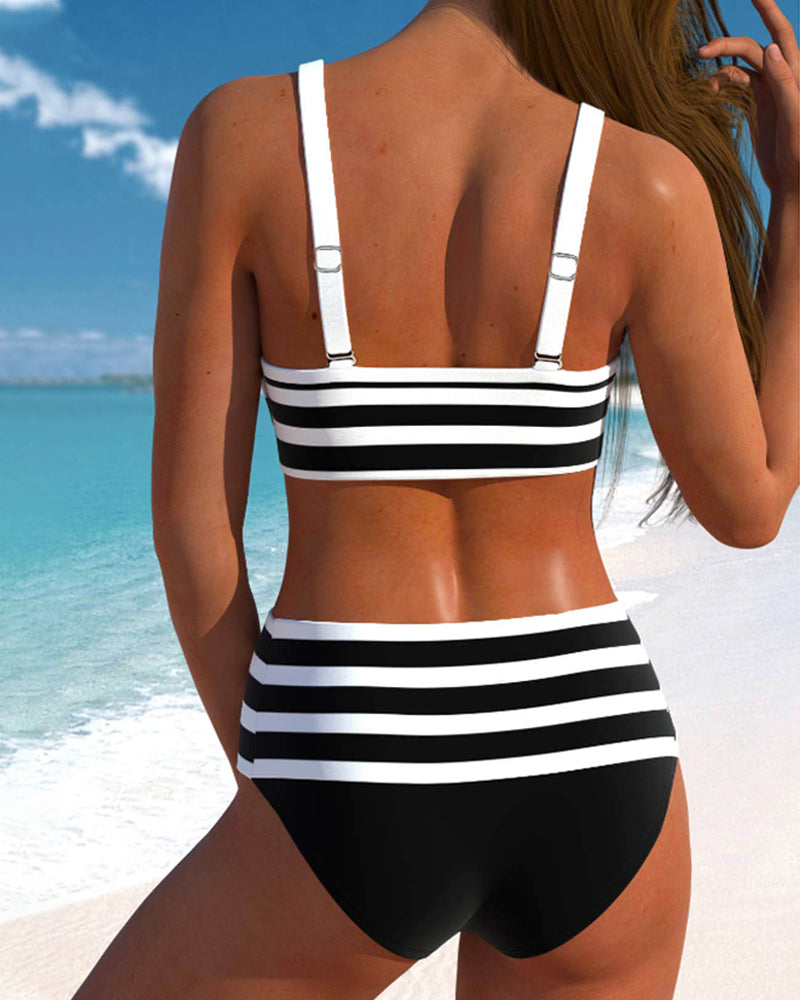 CM | Elegante bikini de verano de colores