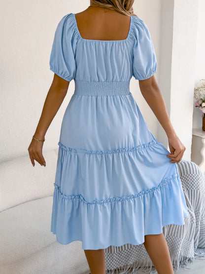 CM | Escote cuadrado Vestido corto con mangas abullonadas