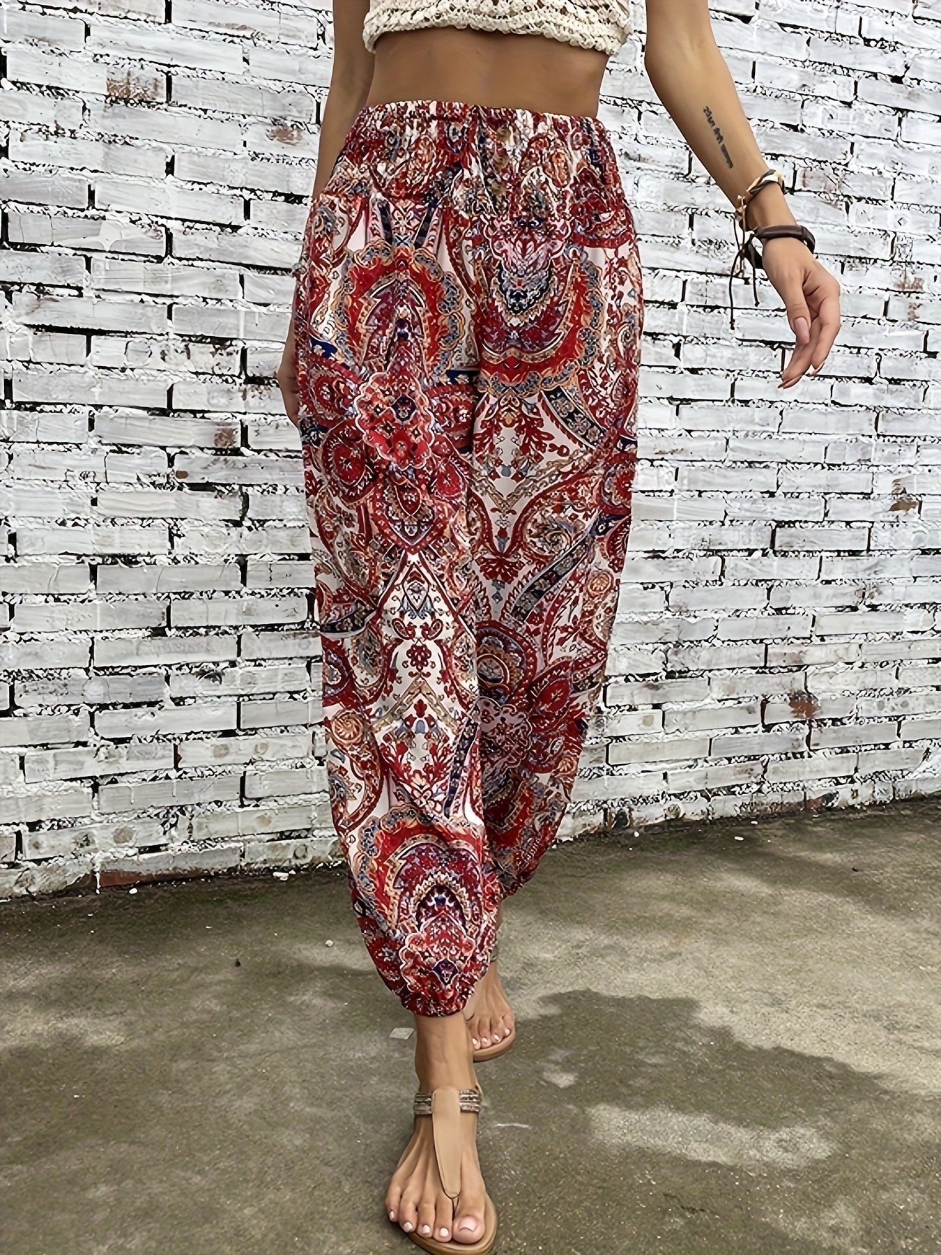 CM | Pantalones relajados y atemporales