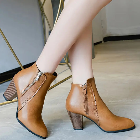 CM | CON SUELA BLANDA Y TACONES GRUESOS