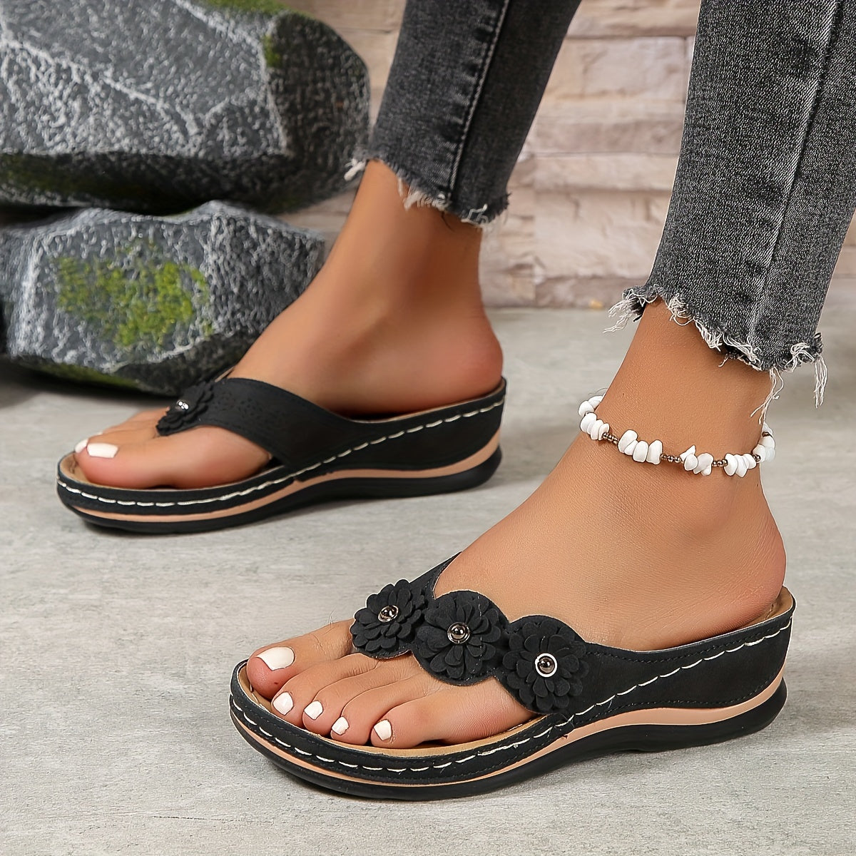 CM | Sandalias elegantes y cómodas con tiras florales