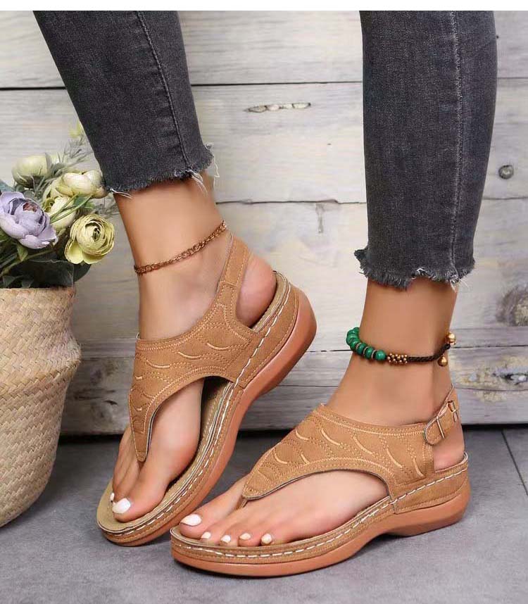 CM | Romanza Elegantes sandalias con tacón de cuña para el look playero de verano