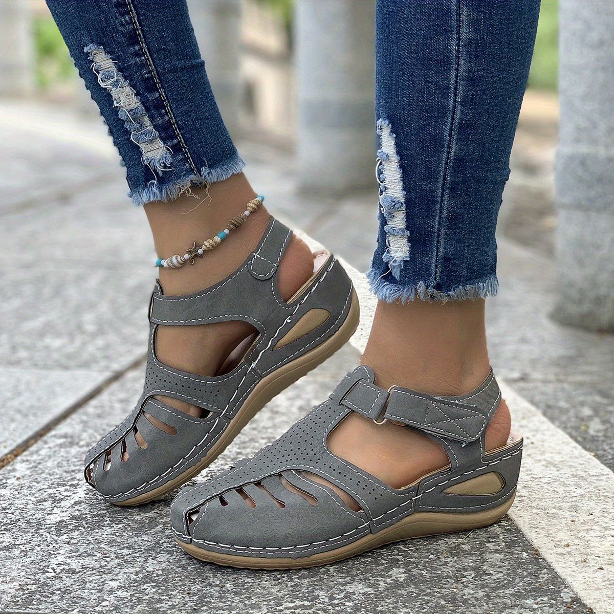 CM | Sandalias clásicas y elegantes