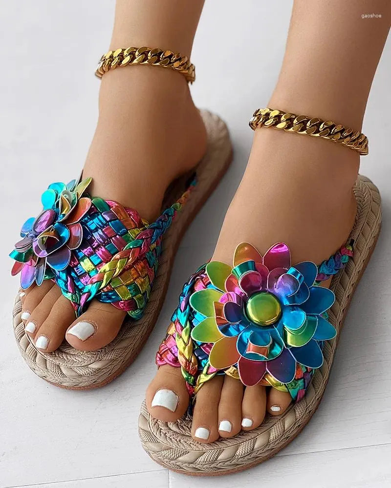 CM | Sandalias de moda con flores
