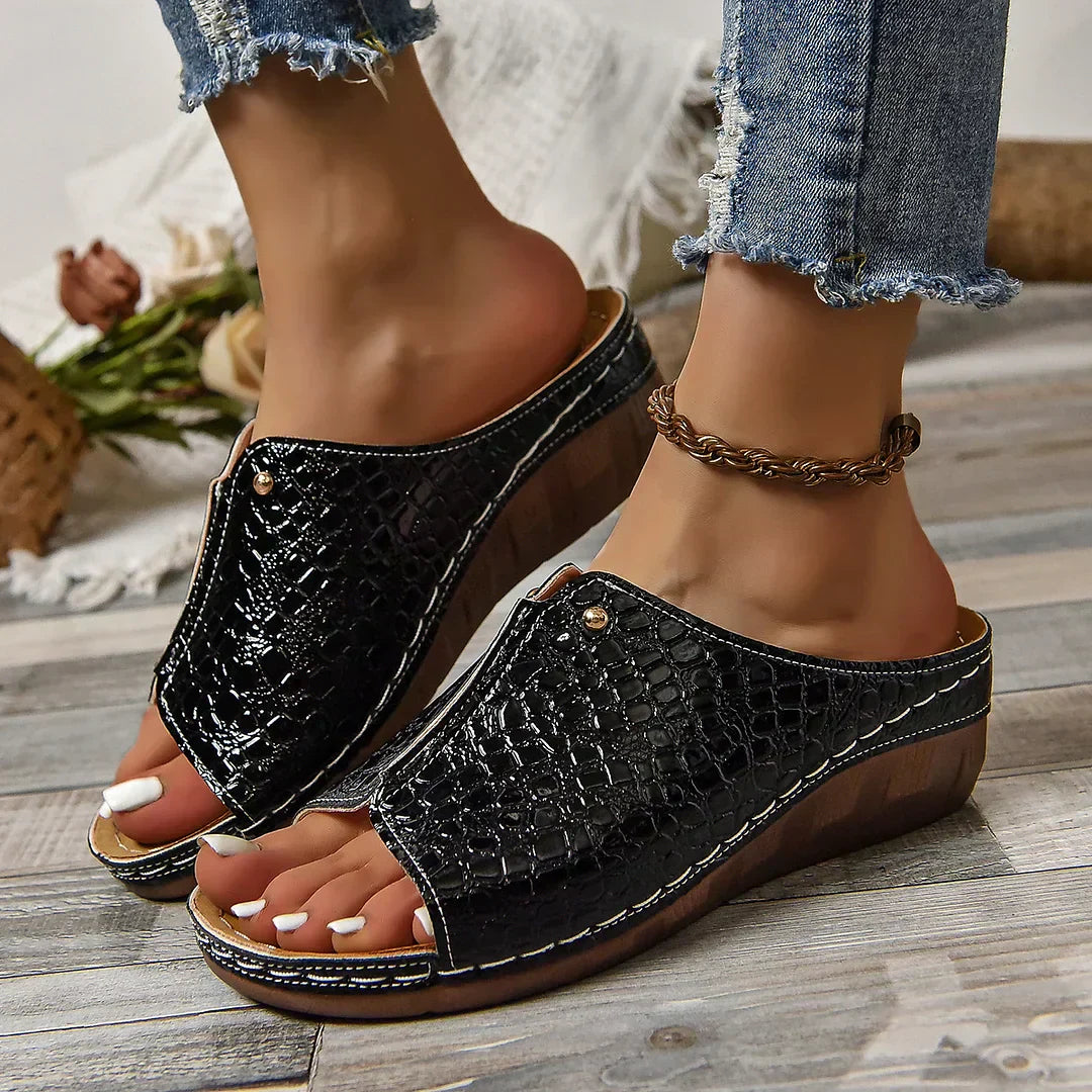 CM | SANDALIAS SLIDE CON SUELA BLANDA