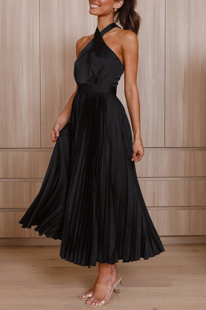CM | Beaming Smile vestido midi plisado de satén con cuello halterneck
