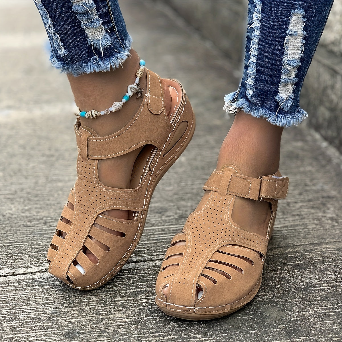 CM | Sandalias clásicas y elegantes