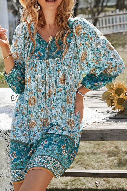 CM | Devine Minivestido estampado con escote anudado