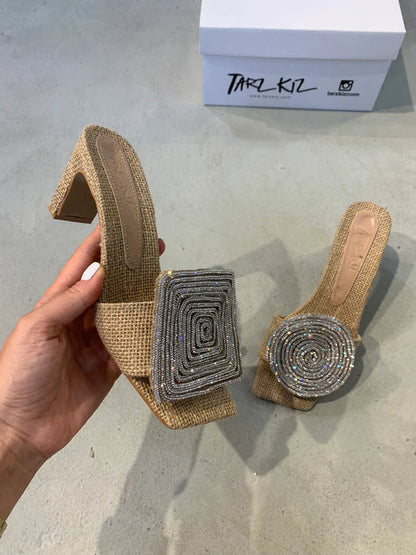 CM | Sandalias redondas cuadradas con tacón
