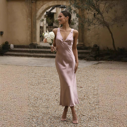 CM | Maxivestido de mujer - Corte entallado - Tejido de lujo - Cuello en V profundo - Tirantes elegantes