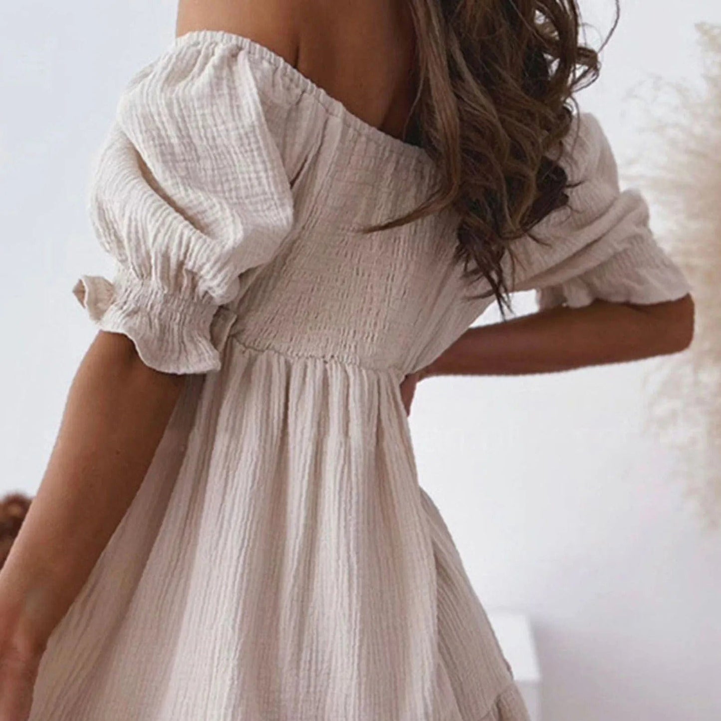 CM | Mini vestido sexy sin espalda