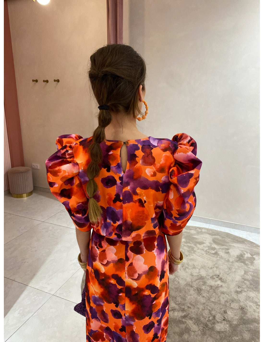 CM | Vestido largo chic con mangas abullonadas y estampado perfecto para ocasiones especiales